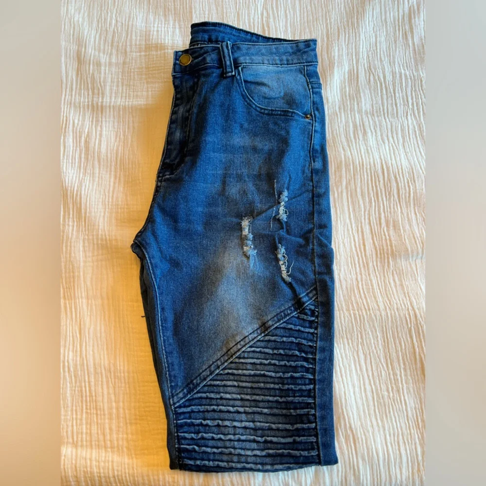 Distressed Blue Denim Jeans | Large | NWT - Picture 3 of 4